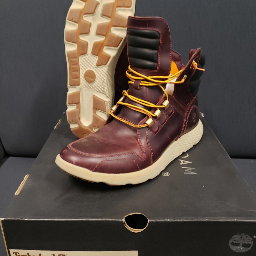 Timberland Men's FlyRoam Burgundy SneakerBoot Sz 10.5US
